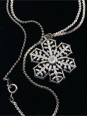 Silver Tone Snowflake Necklace
